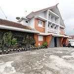 Reddoorz Near Rs Sarjito Yogyakarta